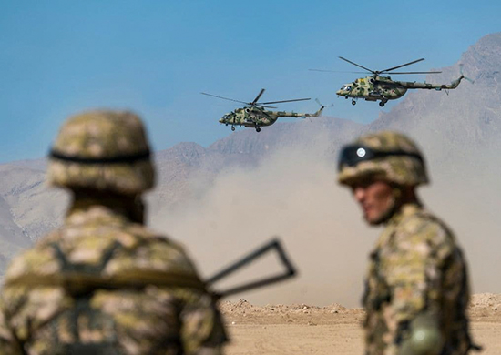 Россия направит около 2 тыс. военных на учения в Таджикистан