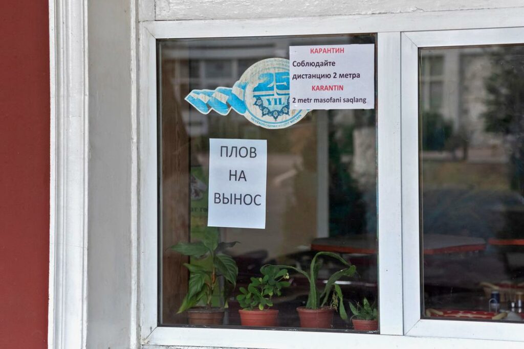 Общепит будет работать после 20 часов и в закрытых помещениях