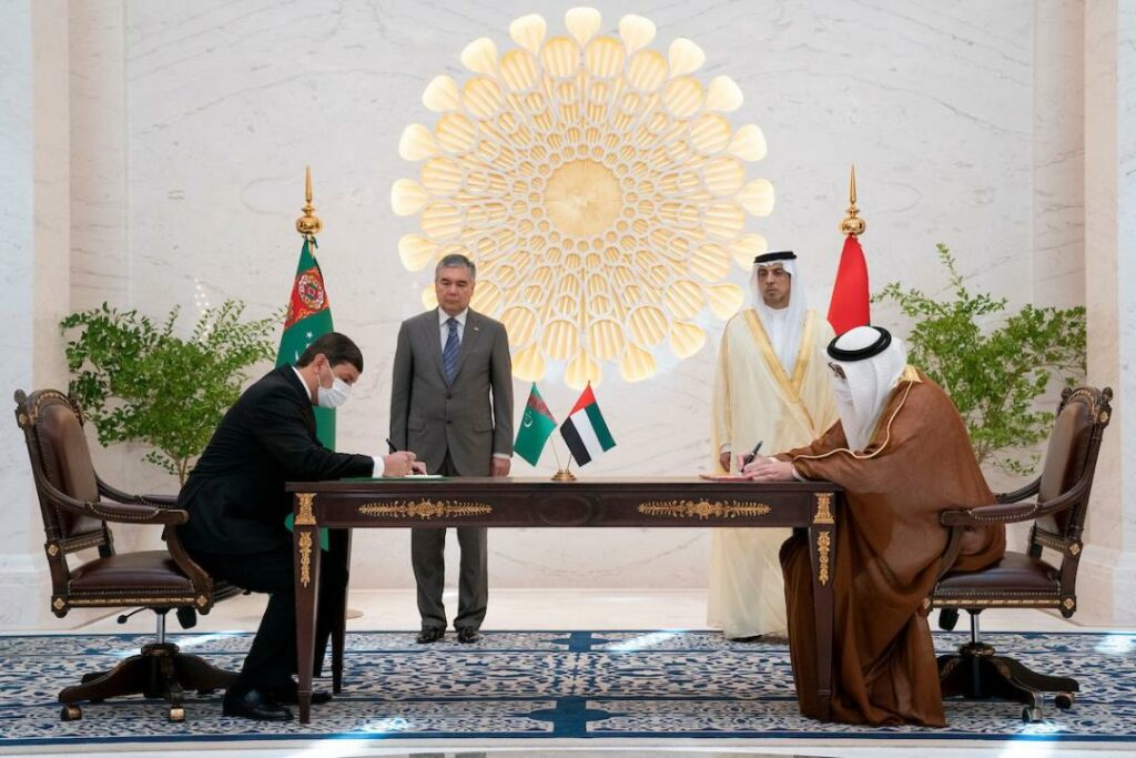 Туркменистан и ОАЭ подписали инвестиционные соглашения