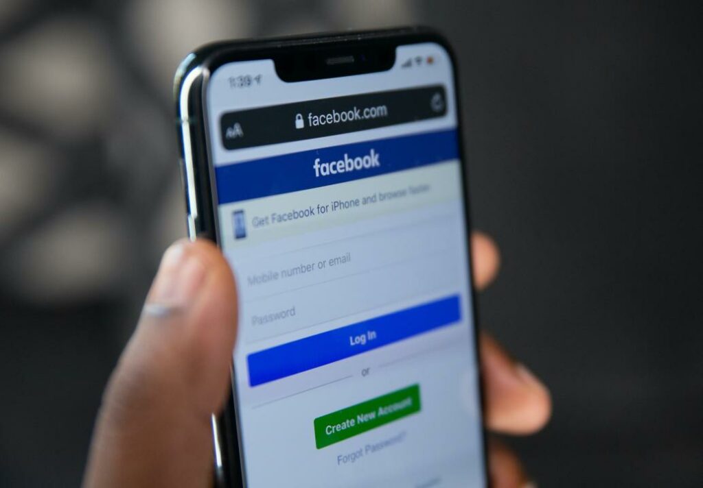 Facebook заплатил в бюджет 7,6 млрд сумов
