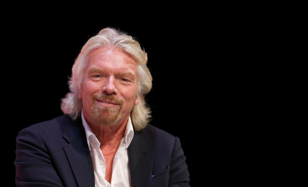 Ричард Брэнсон продал 6% акций Virgin Galactic за $300 млн