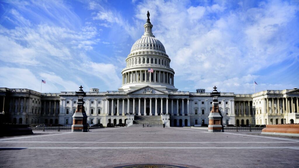 Омарова в Сенате США, Meta копирует технологии, как спасают Evergrande