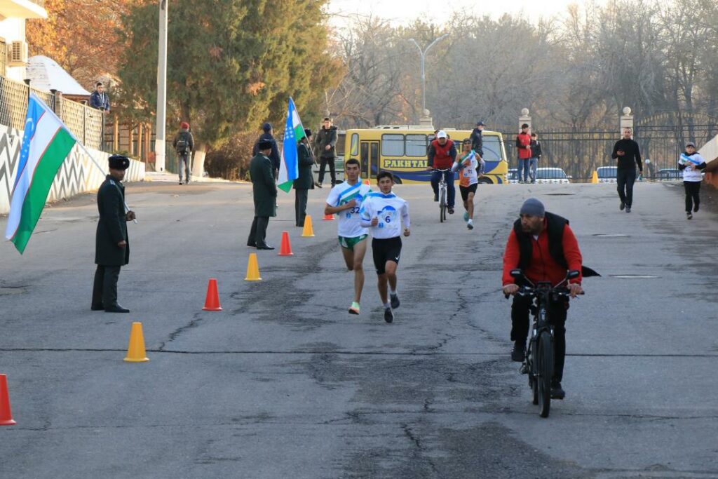 В Узбекистане завершилась спортивная эстафета Save Aral