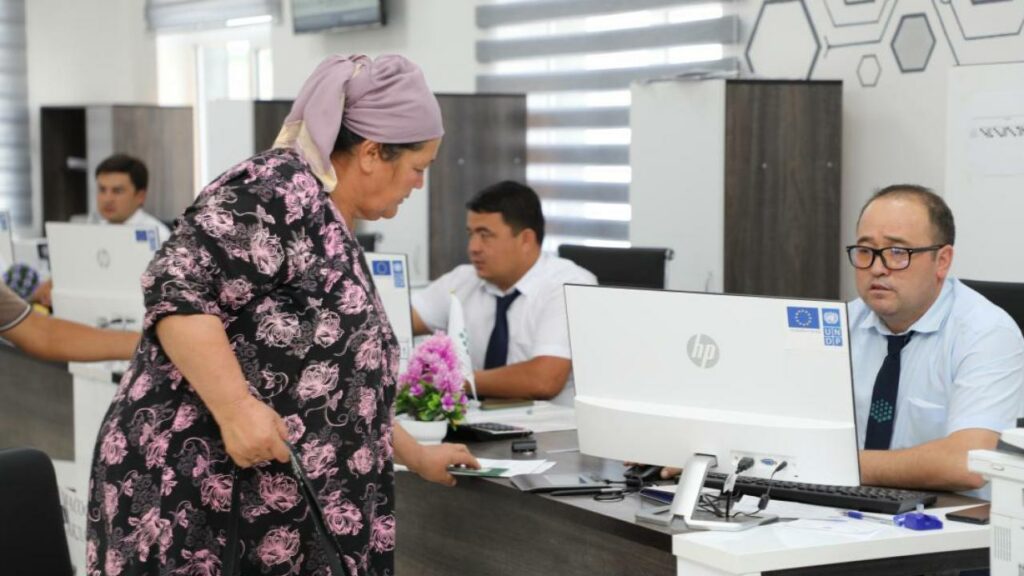Как ПРООН и Агентство госуслуг помогают женщинам Узбекистана начать свое дело