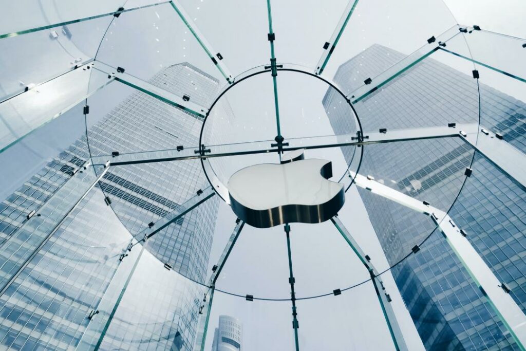 Apple ищет специалистов для разработки модемных чипов