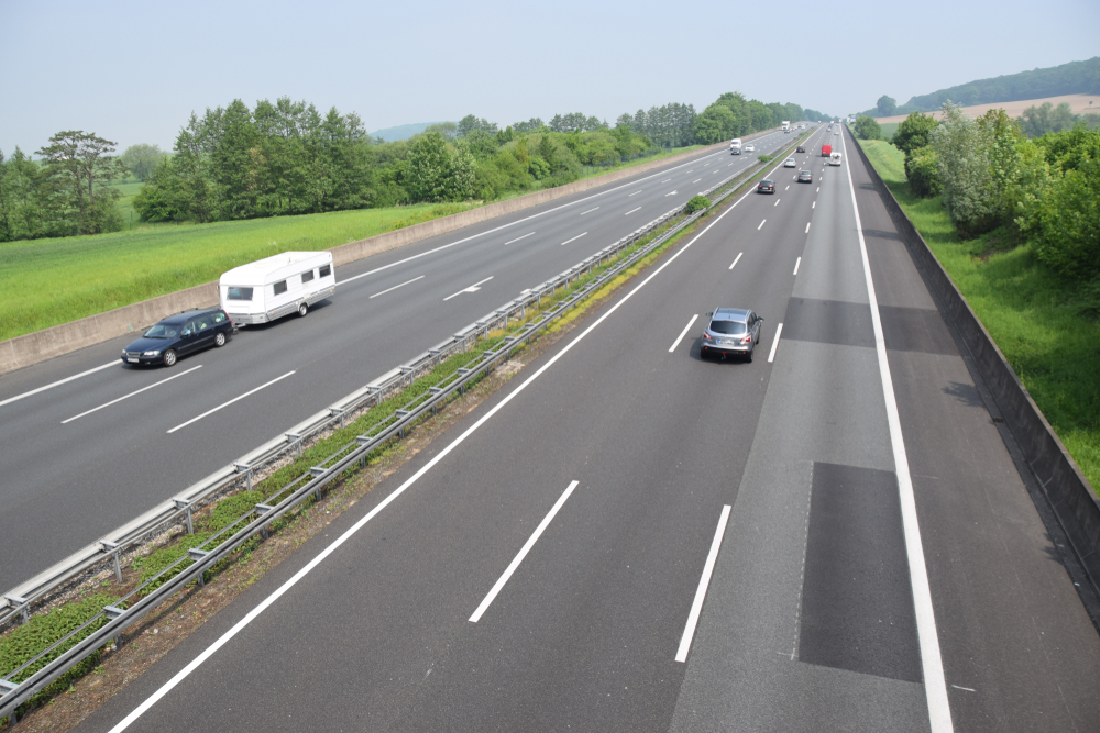 В Узбекистане до конца года начнется строительство первой платной автодороги