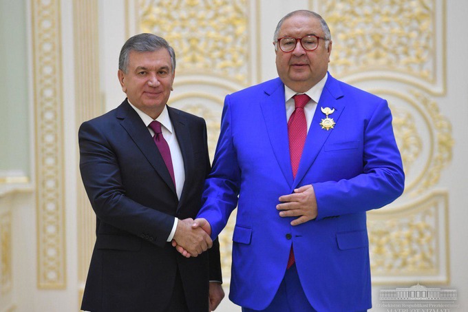 Алишер Усманов выделил медикам Узбекистана 100 млрд сумов