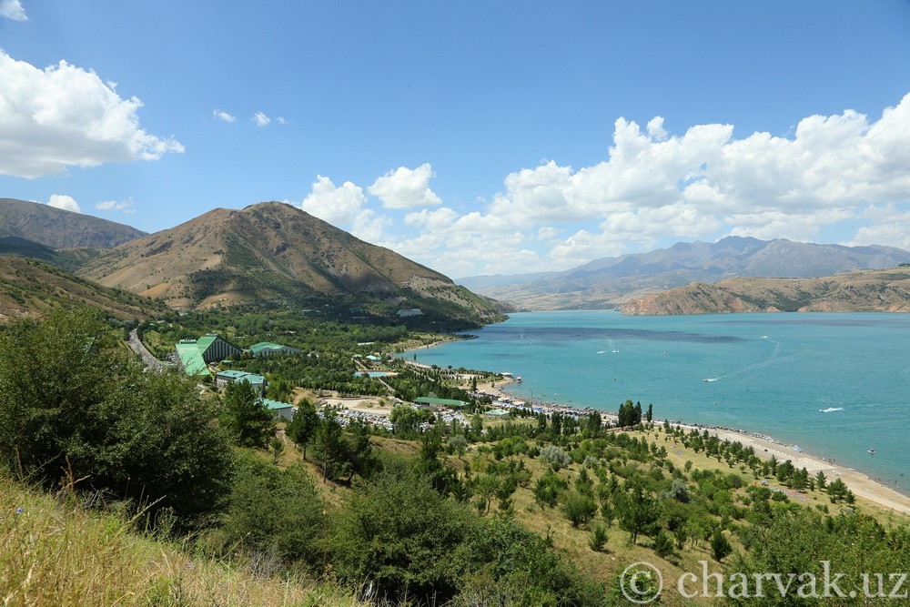 Чарвак хотят защитить от купальщиков и скутеров