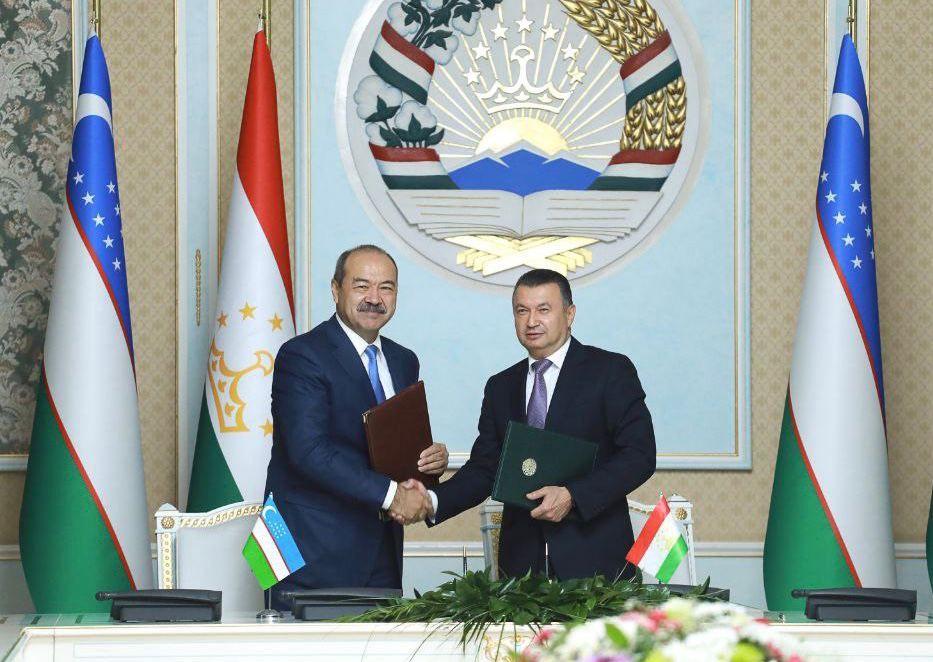 На узбекско-таджикском форуме подписали соглашения на $724 млн