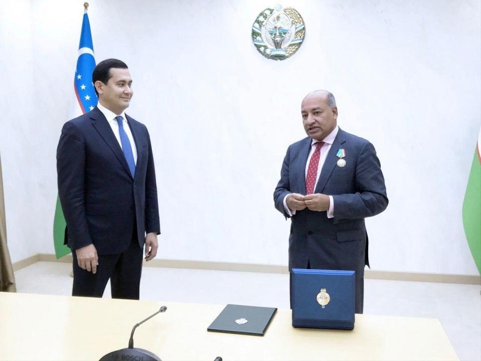 Экс-президент ЕБРР получил орден «Дустлик»