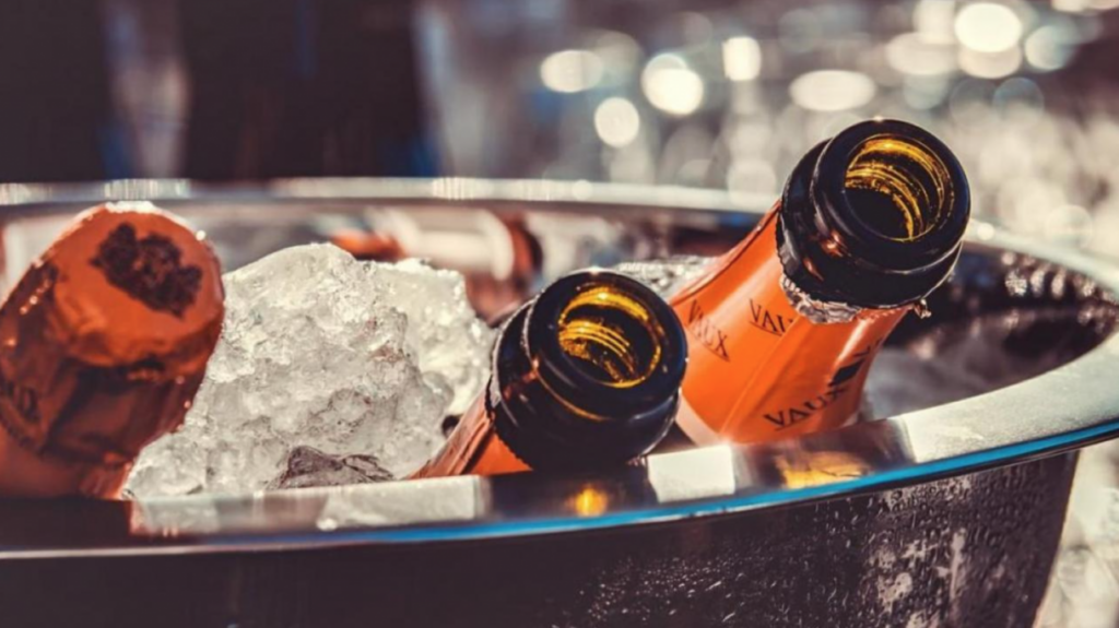 Власти Индонезии хотят полностью запретить алкоголь