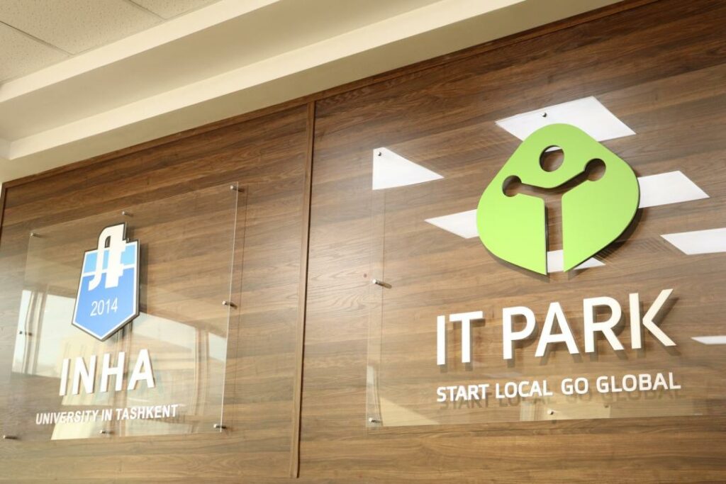 В нескольких университетах откроются инкубационные центры IT-Park