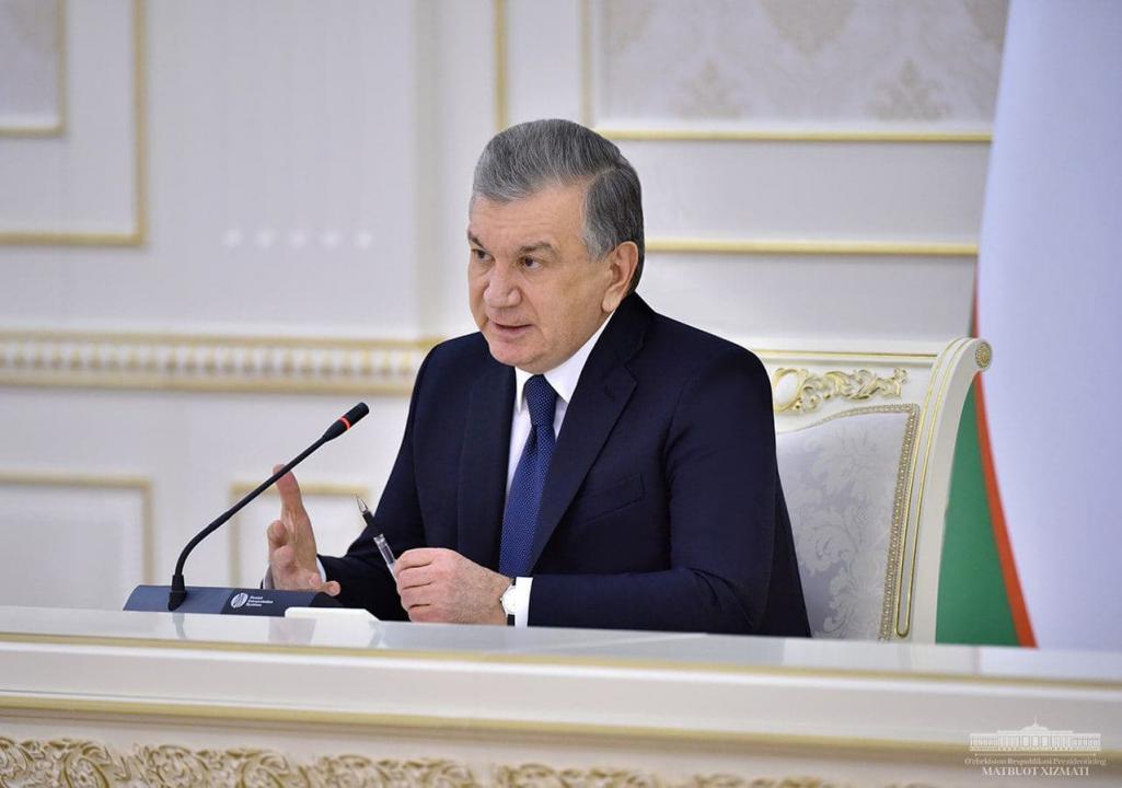 Мирзиёев раскритиковал высокие цены на авиабилеты