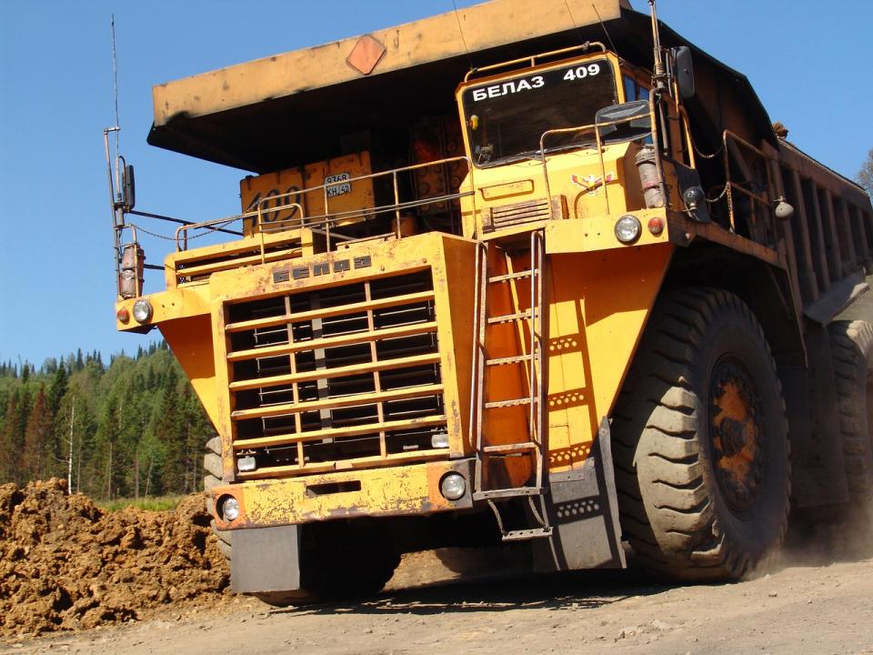 ВЭБ.РФ закрыл сделку по поставке в Узбекистан самосвалов БЕЛАЗ