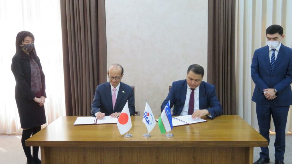 Япония предоставит Узбекистану кредит на $195 млн