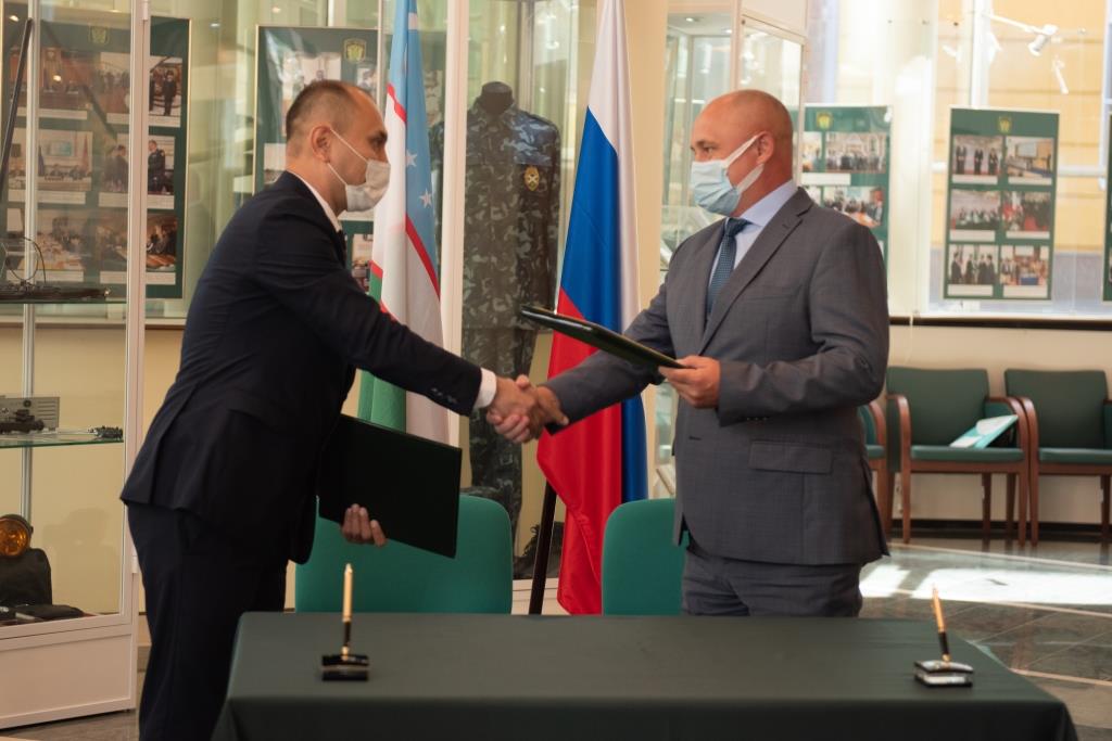 Россия передала Узбекистану культурные ценности XIII-XIX веков