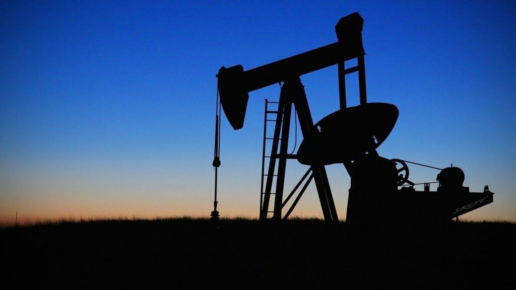 ОПЕК+ увеличит добычу нефти с августа