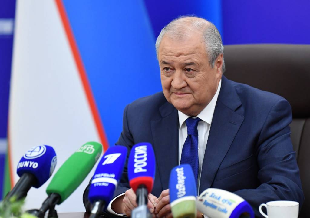 Глава МИД Узбекистана проходит лечение за границей