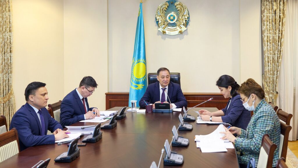 Казахстан открывает границу для соседей