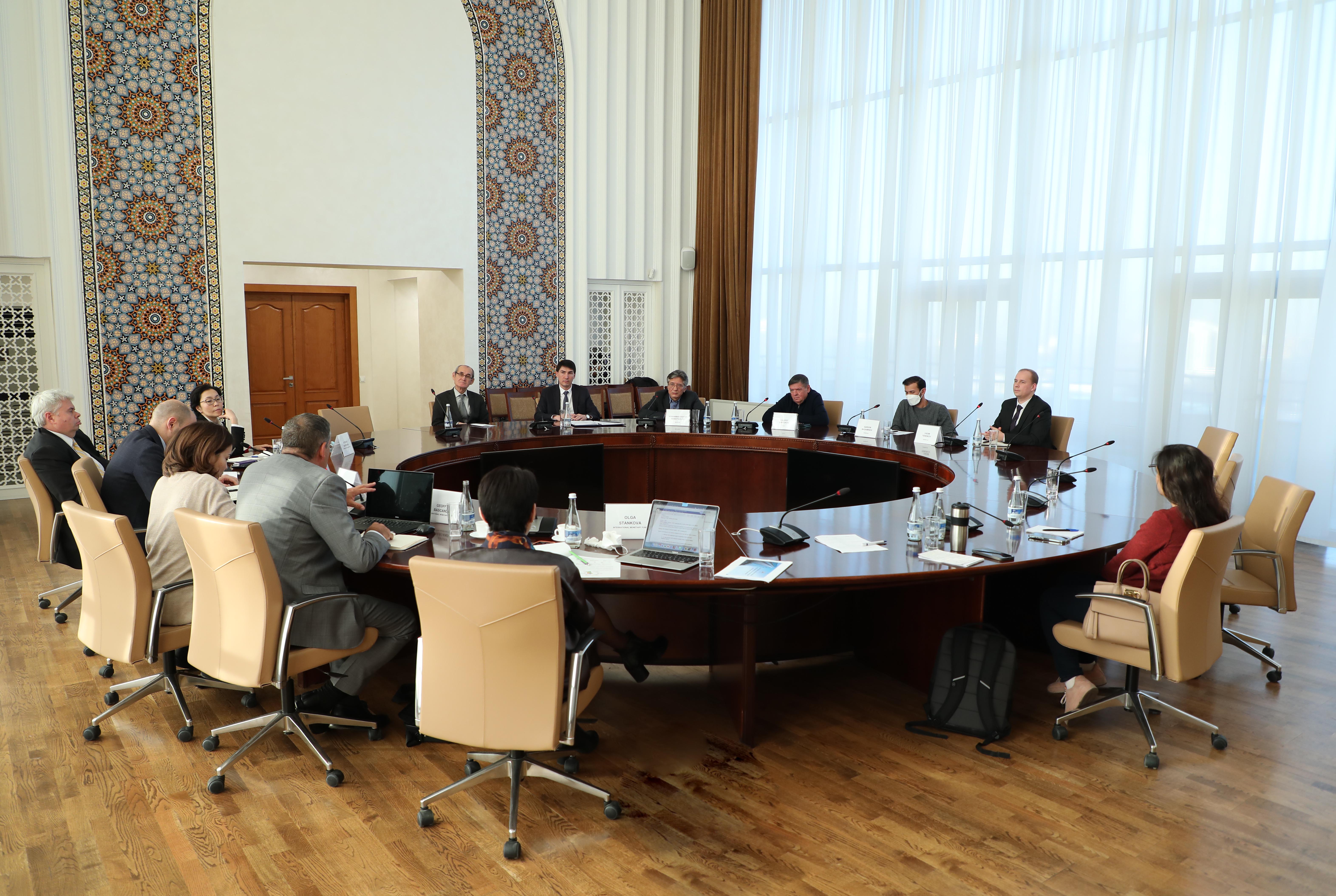 Миссия МВФ обсудила с журналистами эффективность работы ЦБ 