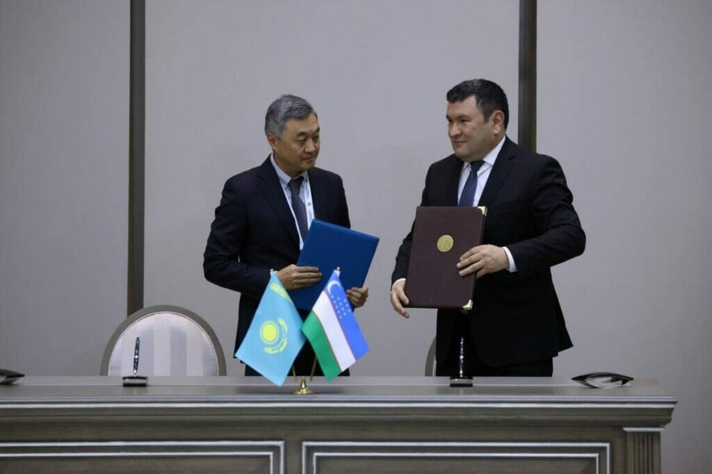 Узбекистан закупит 300 тыс. тонн нефти у Казахстана