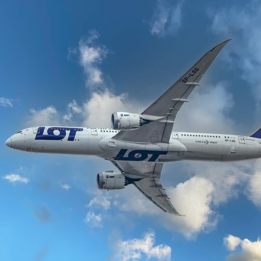 LOT Polish Airlines планирует запуск чартера в Ташкент