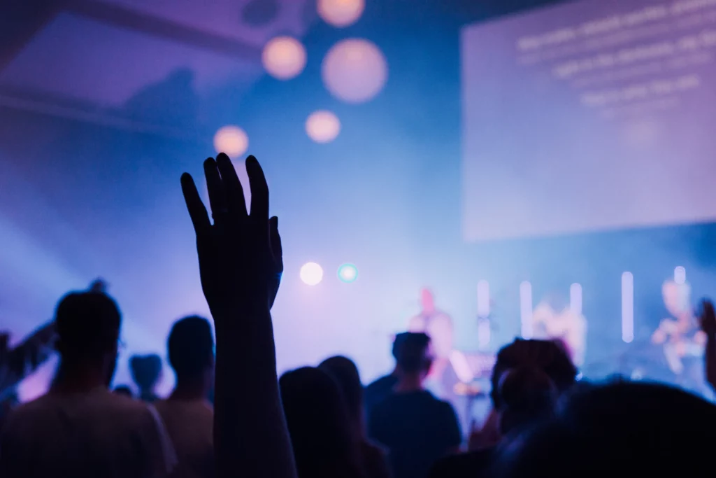 В Узбекистане снизили размер госпошлины для артистов