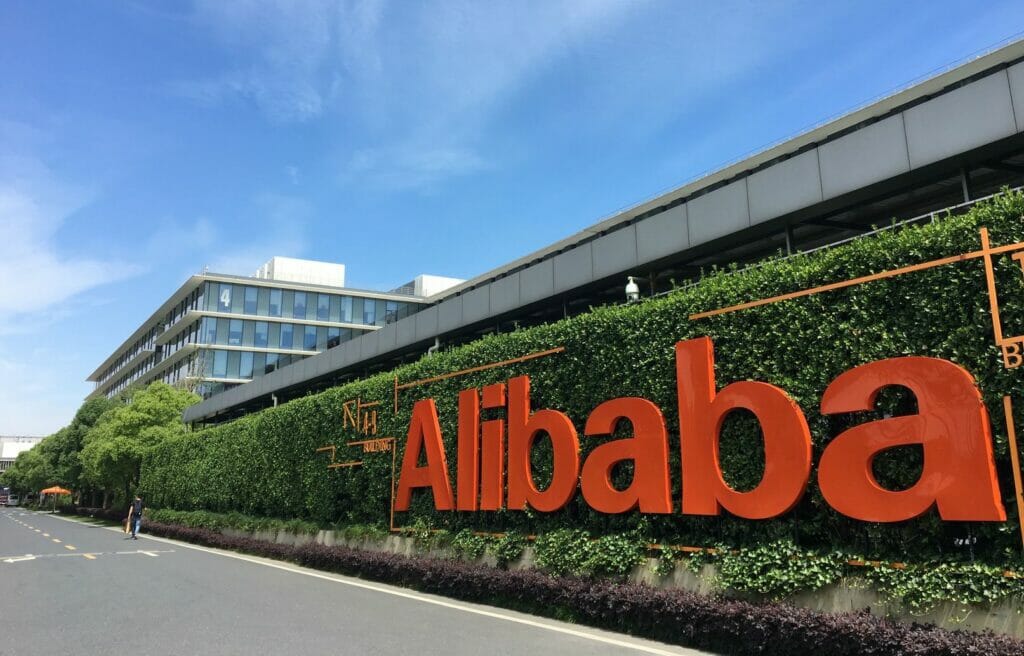 Alibaba тоже создаст собственный чат-бот