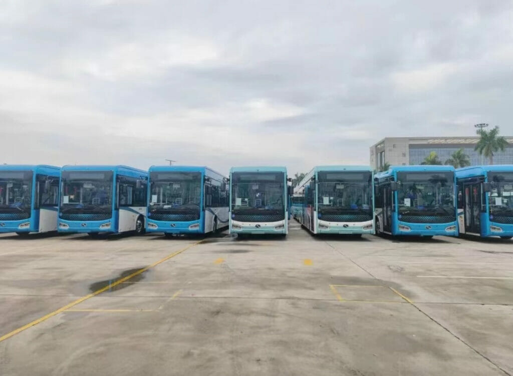 В Ташкент завезут 1000 китайских автобусов