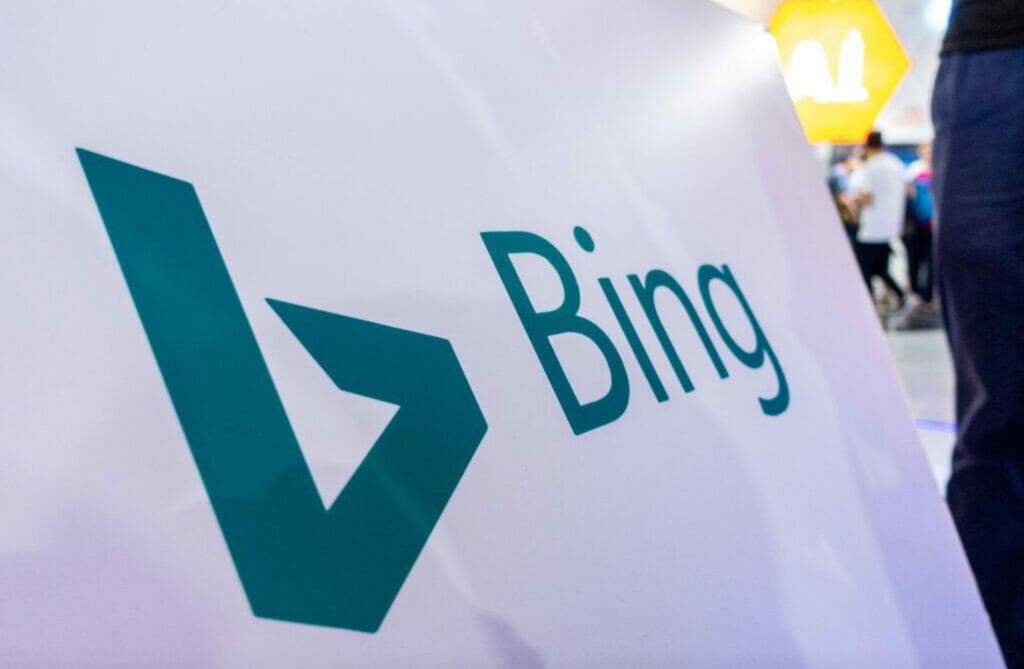 Microsoft добавит чат-бота в мобильные версии Bing