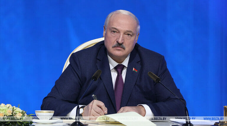 Lukashenko Threatens to Seize 1,000 Lithuanian Trucks after Border Closure