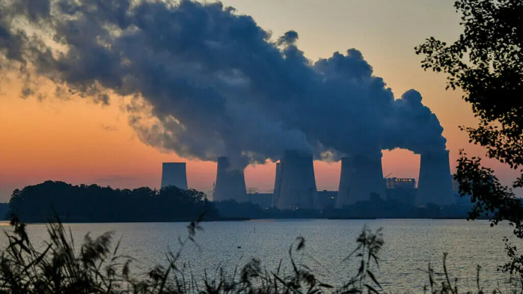 Global CO2 chiqindilari rekord darajaga yetdi