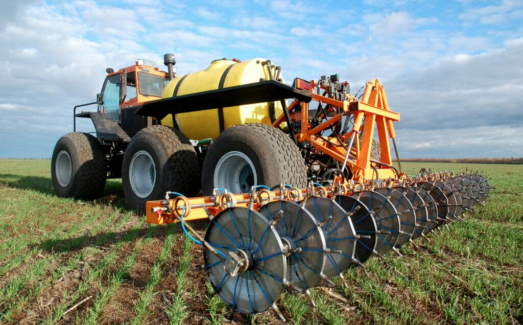 Более 2,5 трлн сумов выделят на покупку сельхозтехники в Узбекистане