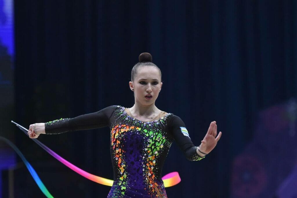 Четыре медали завоевали художественные гимнастки из Узбекистана