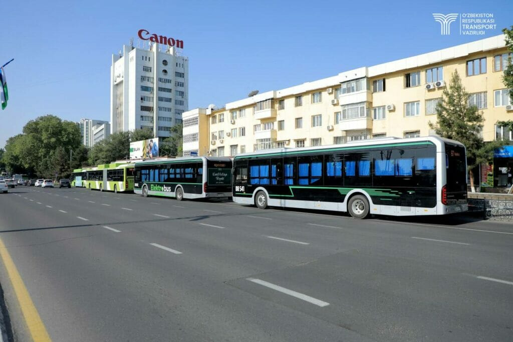 Несколько сотен новых автобусов и электробусов вышли на улицы Ташкента