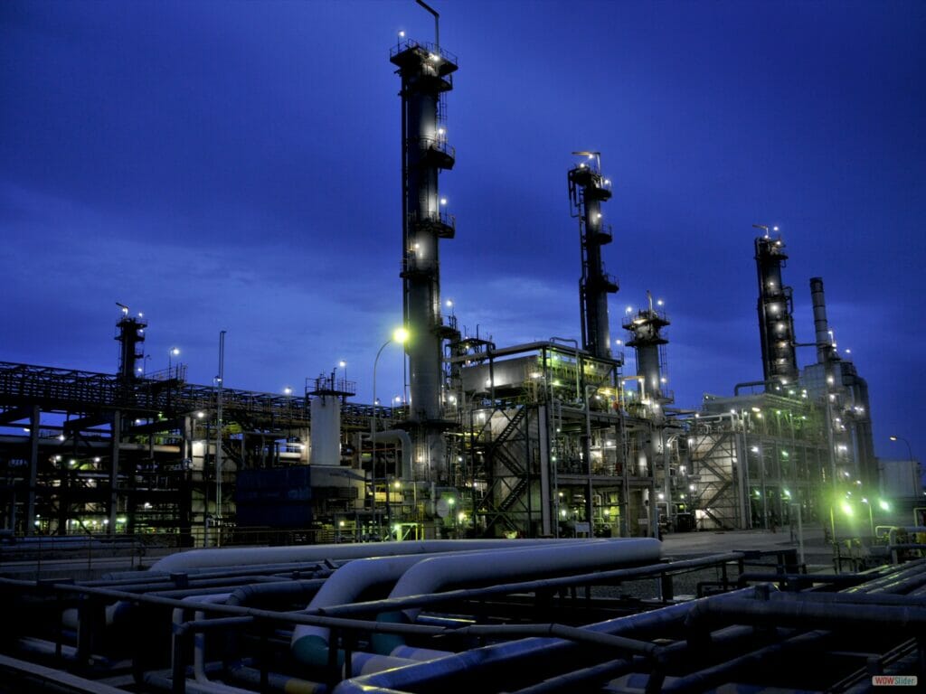 “Tatneft” Buxorodagi neft zavodini modernizatsiya qilishga jalb qilinmoqda