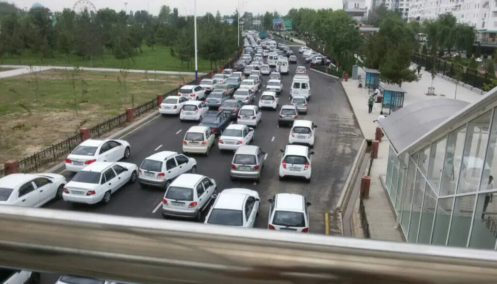 Toshkentliklar avtomobillardan voz kechishga chaqirishdi