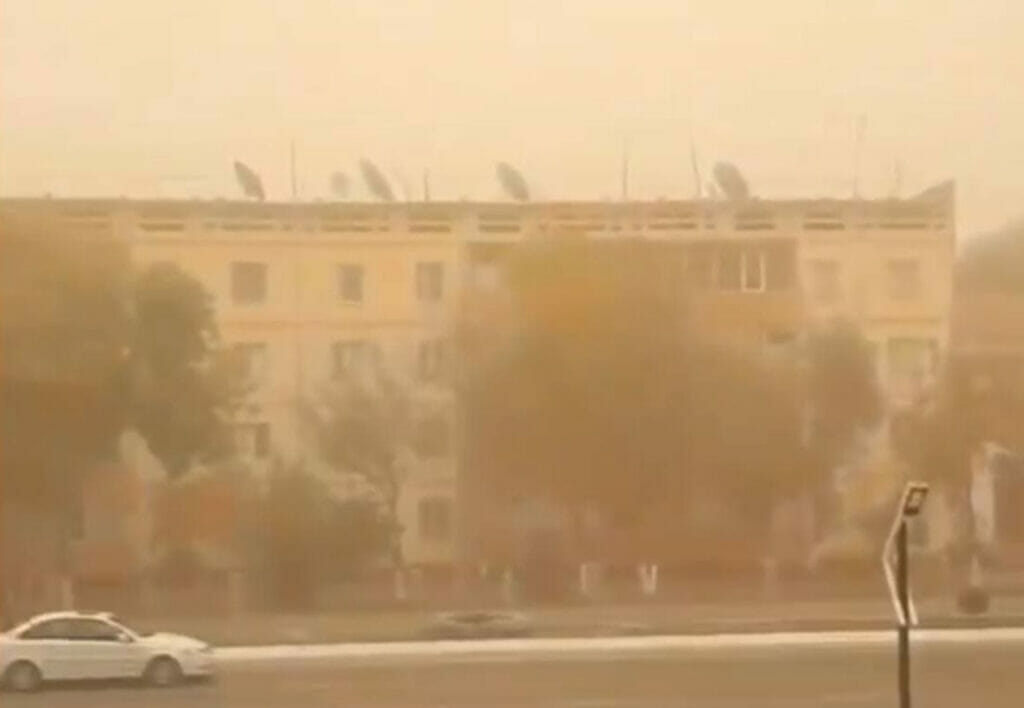 Мирзиёев поручил установить в каждом городе Узбекистана станции мониторинга воздуха