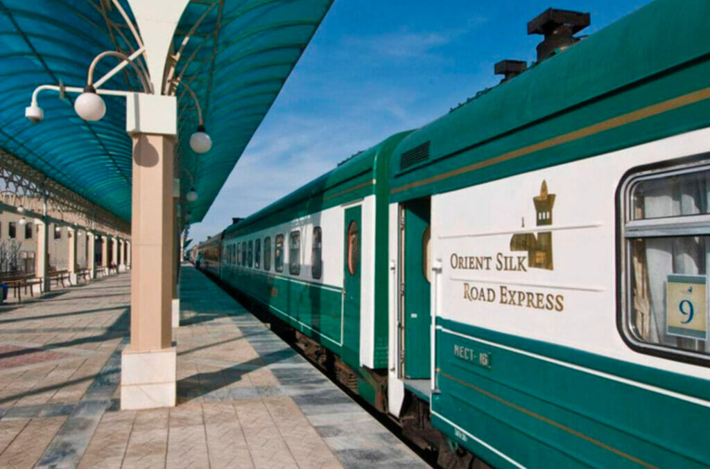 Германия поможет запустить десять чартерных поездов по историческим городам