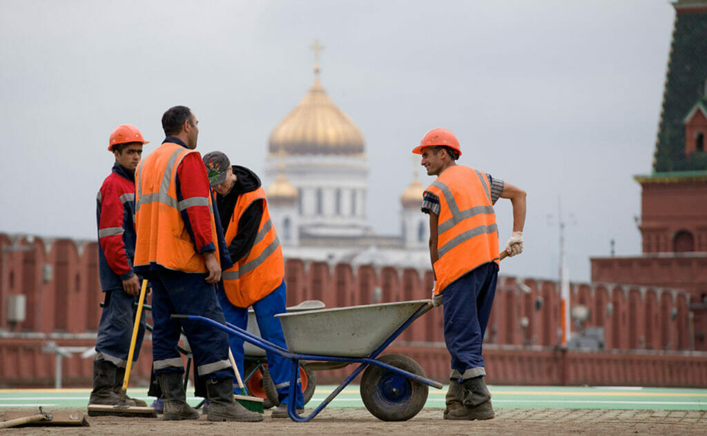 Россия протестирует запуск единой системы мониторинга мигрантов