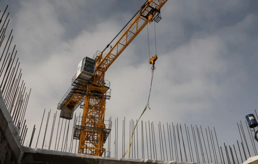 Какую область больше всего застраивают