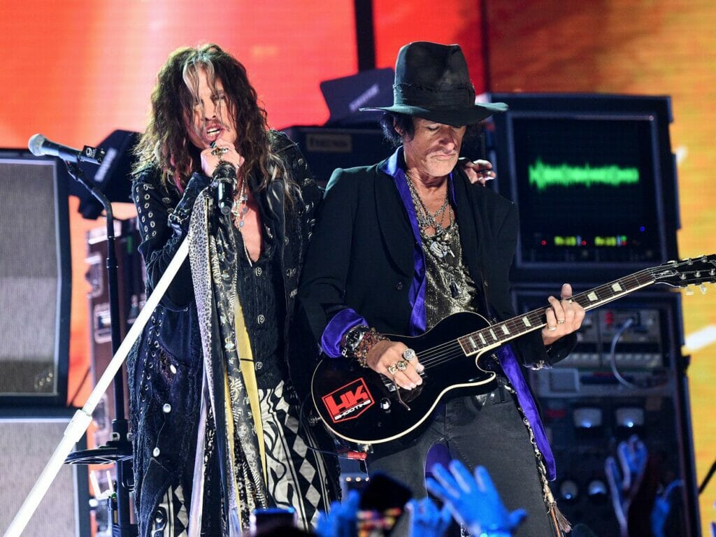 Группа Aerosmith завершает карьеру