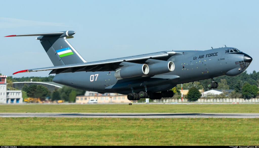 Узбекистан и Таджикистан смогут использовать аэродромы друг друга