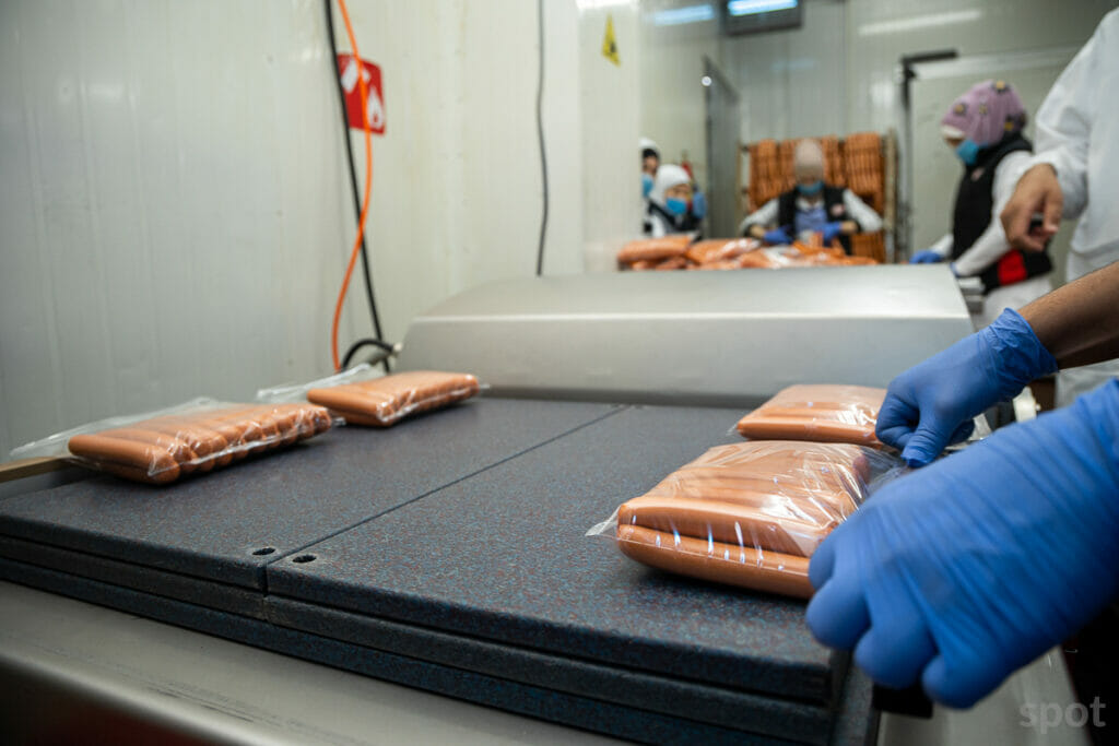 Сколько колбасы и сосисок сделали узбекские фабрики в этом году