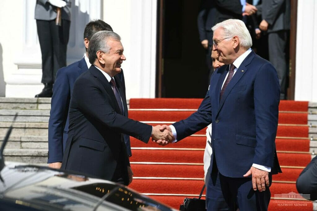 Мирзиёев встретился в Берлине с президентом Германии