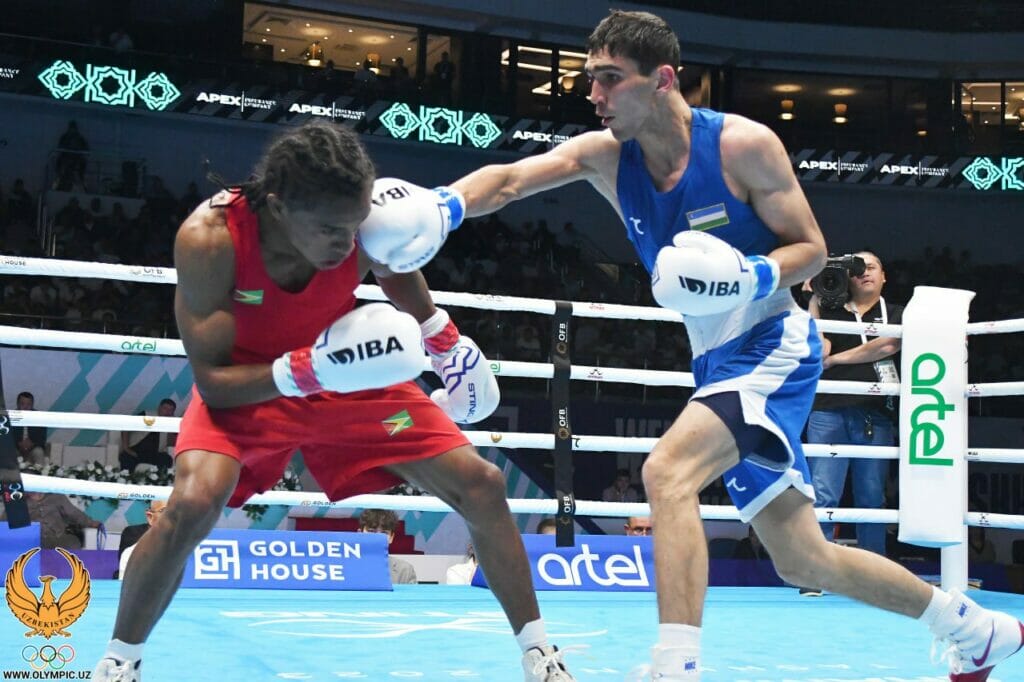 ЧМ по боксу: на счету Узбекистана две победы и одно поражение