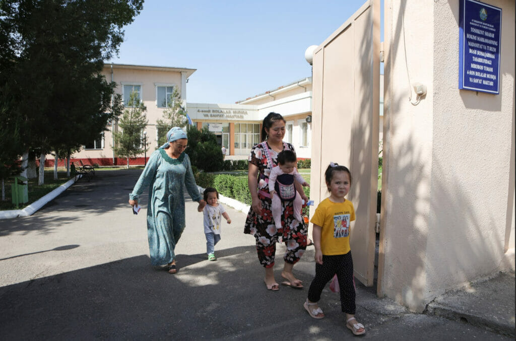 Новая редакция Конституции вступила в силу