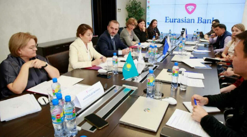 Евразийский банк может открыться в Узбекистане до конца года
