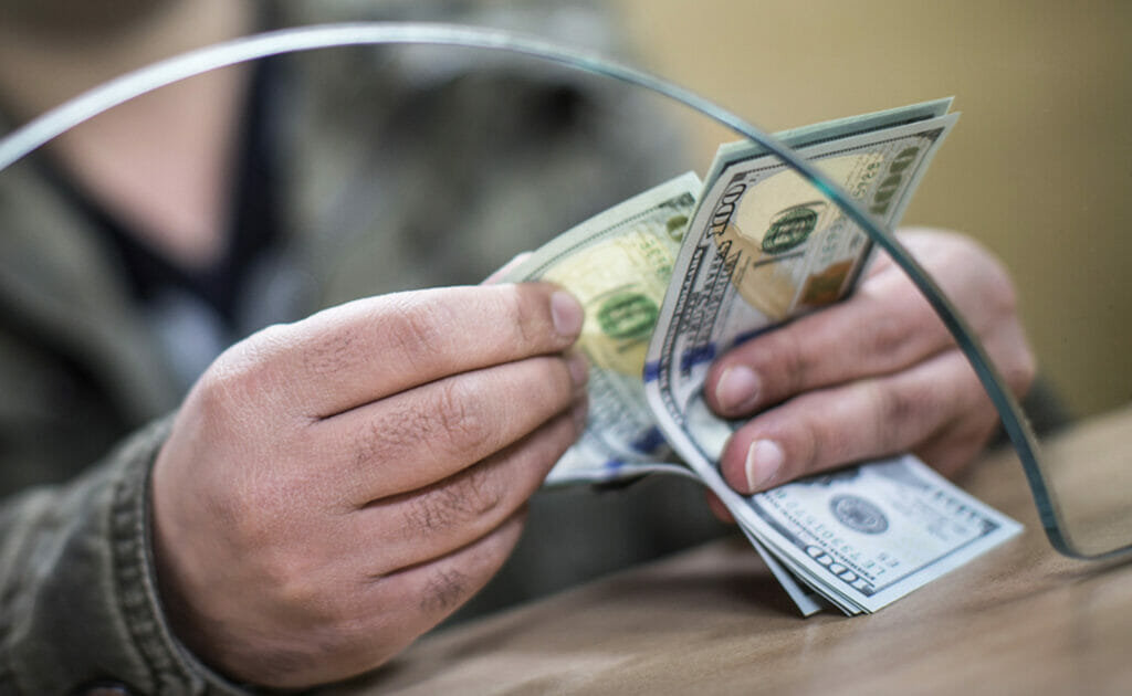 Доллар снова подорожал