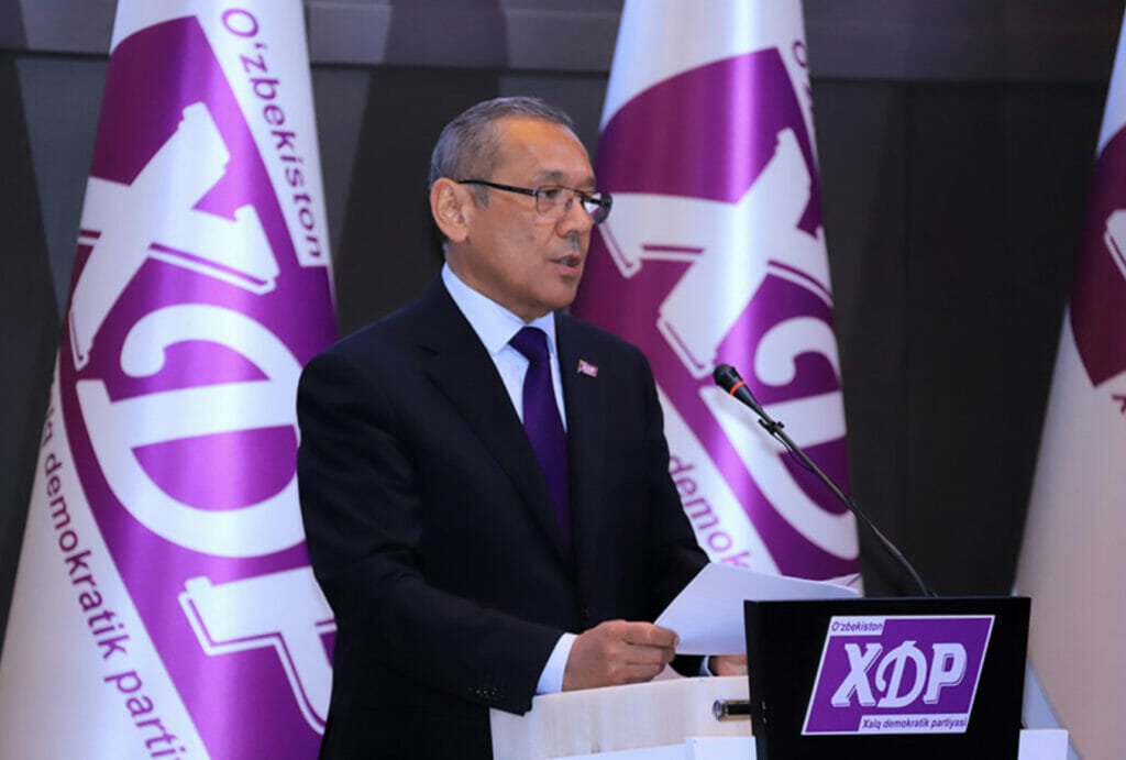 Улугбека Иноятова утвердили кандидатом в президенты от НДПУ